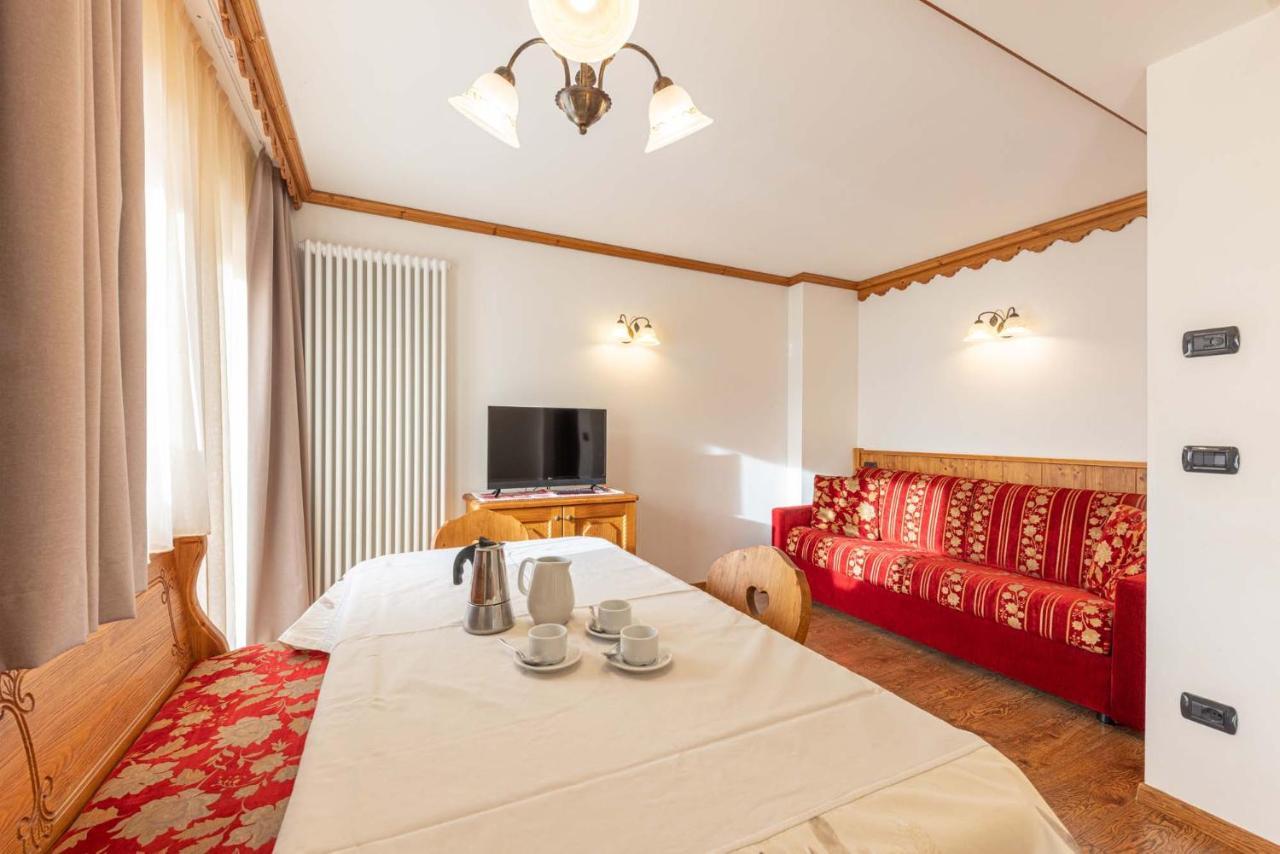 Residence Adler San Martino Di Castrozza Eksteriør bilde