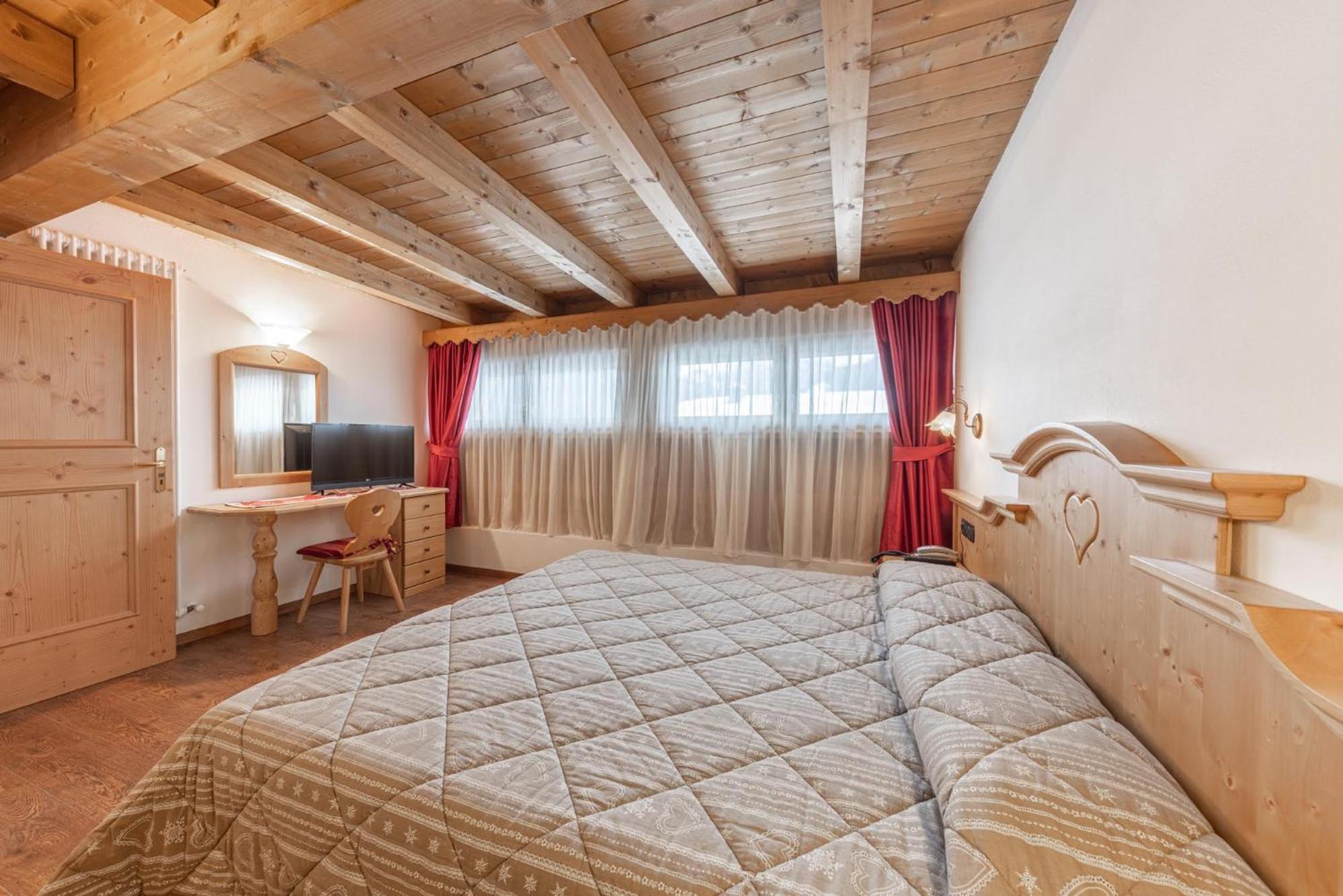 Residence Adler San Martino Di Castrozza Eksteriør bilde